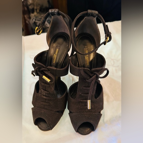 Louis Vuitton dark brown Heels Elegant Design